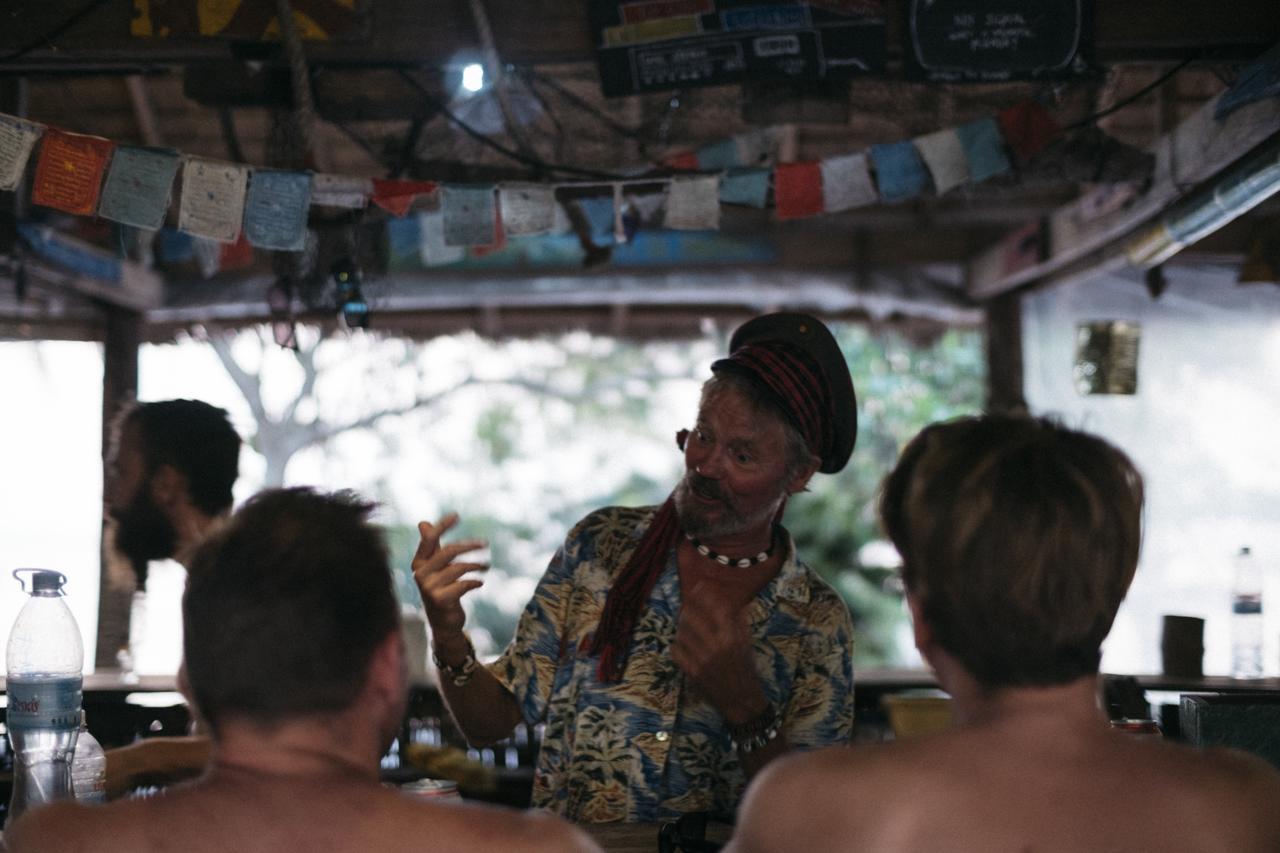 The Last Point Hostel Koh Ta Kiev Exterior photo